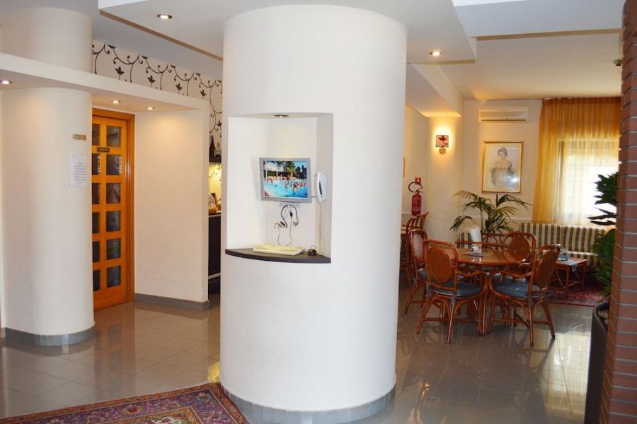Trieste - Villafranca Tirrena - Hotel Redebora