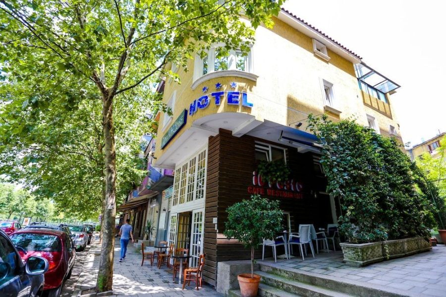 Pisa - Tirana - Hotel Town House