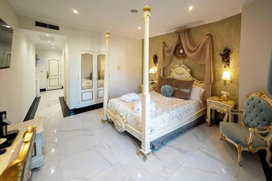 Roma - Siviglia - Adriano Boutique Sevilla