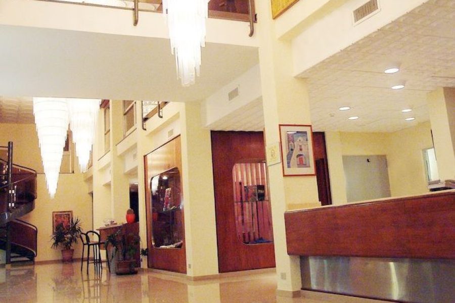 Verona - Bari - Hotel HR