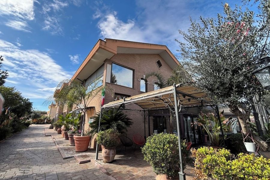 Bari - Fiumicino - EURO HOUSE INN airport