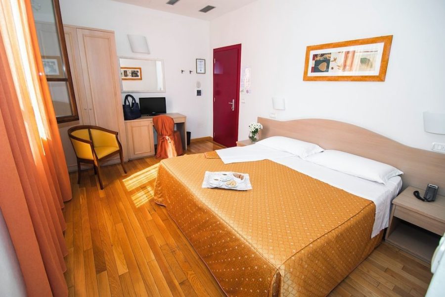 Napoli - Siena - Hotel La Colonna