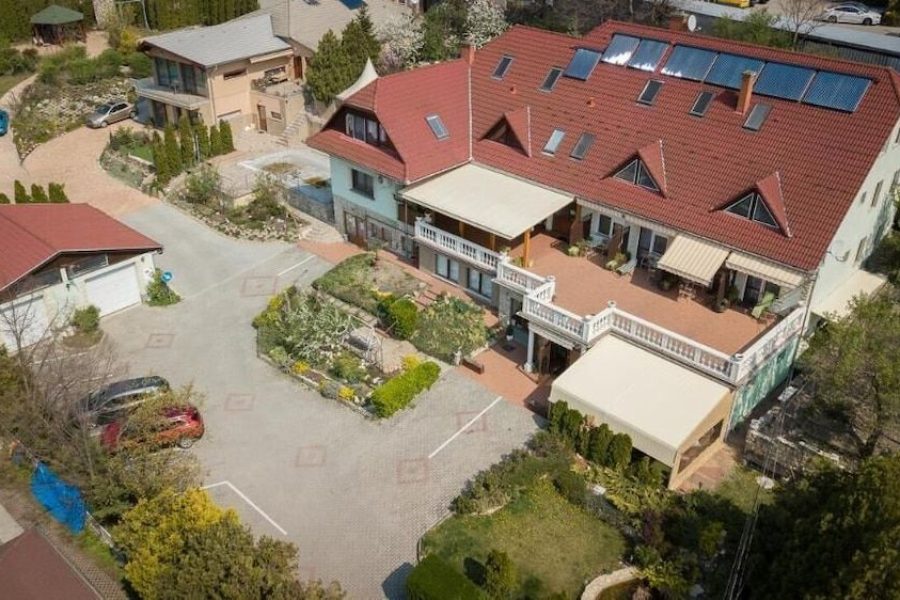 Napoli - Szigetszentmiklós - Le Rose Suites & Park Hotel