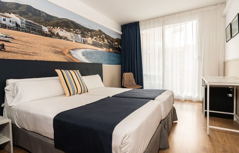 Volo + Hotel Bologna - Costa Brava - Hotel Don Juan Tossa da 384.74€