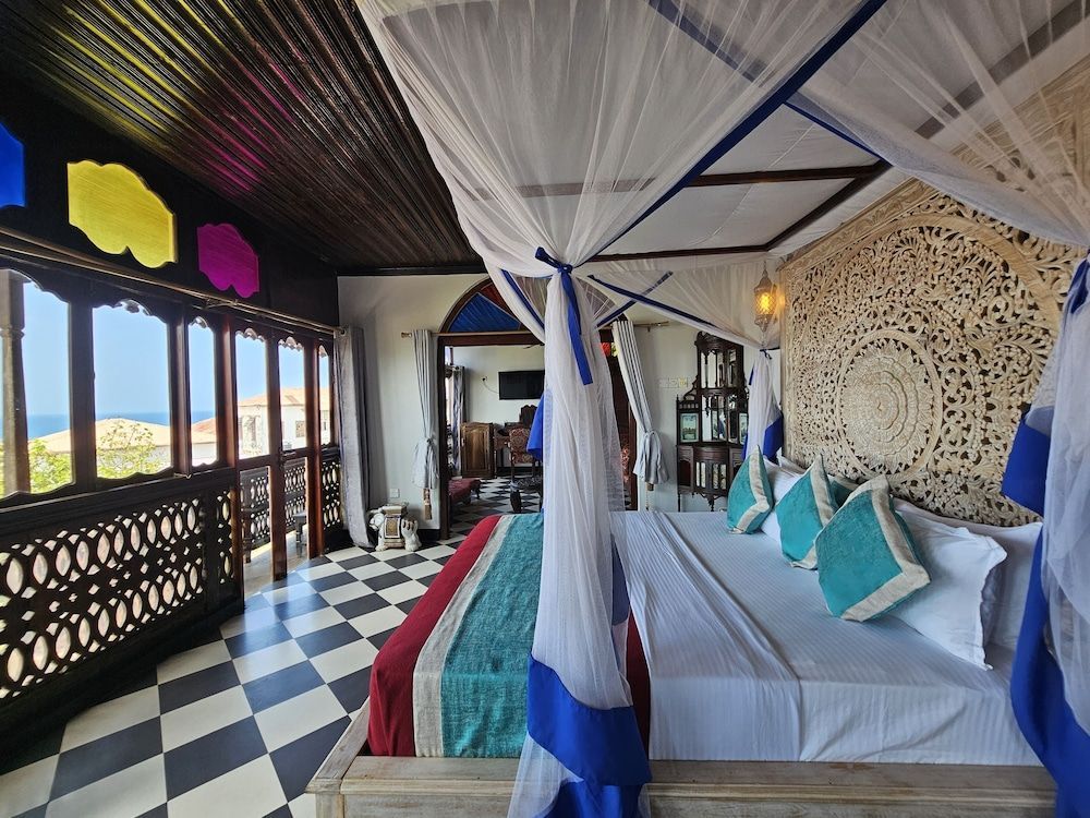 Bari - Zanzibar - Dhow Palace Hotel