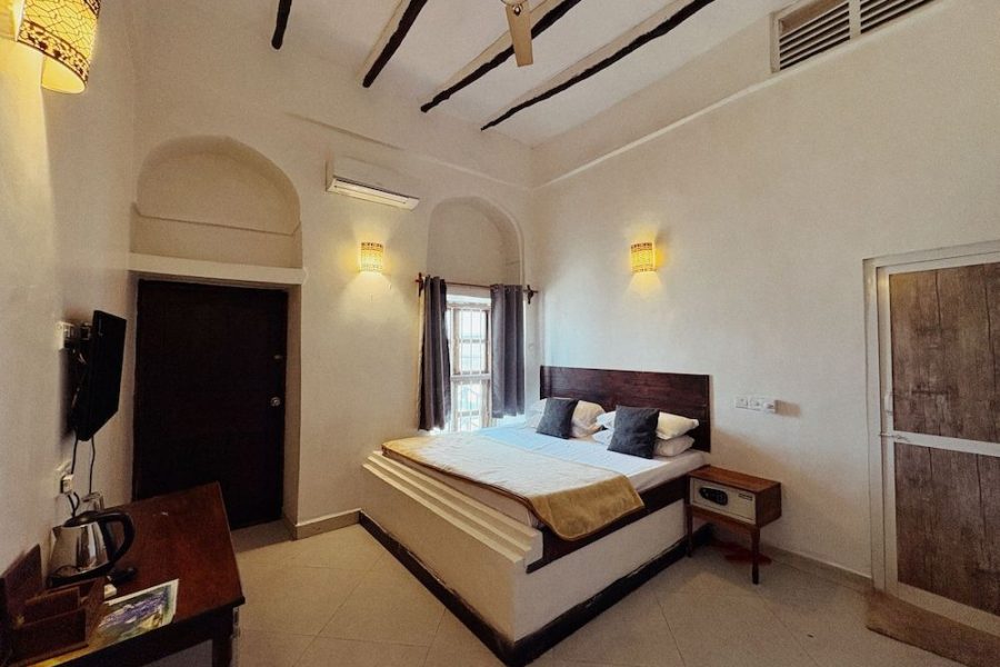 Catania - Zanzibar - Stonetown Tides Hotel