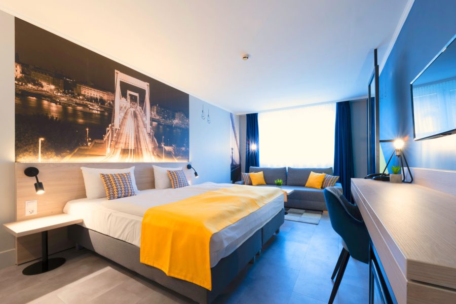 Lamezia Terme - Budapest - Impulso Hotel by Mellow Mood Hotels