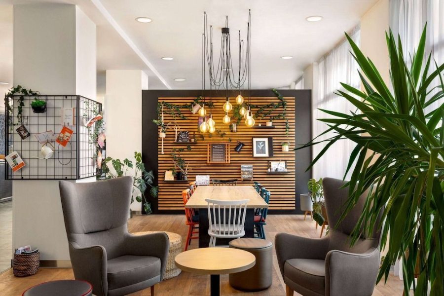 Lamezia Terme - Otopeni - Vienna House Easy by Wyndham Bucharest Airport