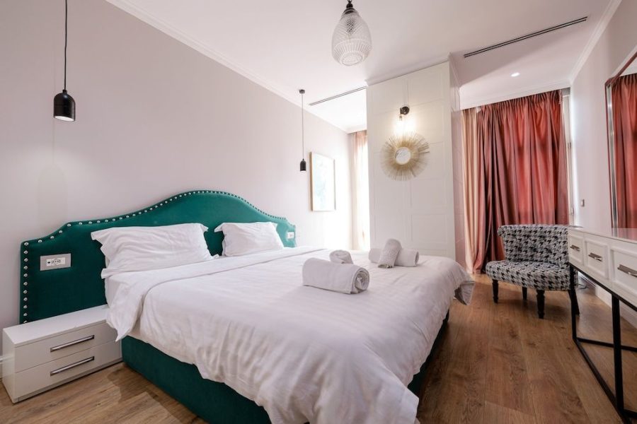 Lamezia Terme - Tirana - Boutique Hotel Whisky