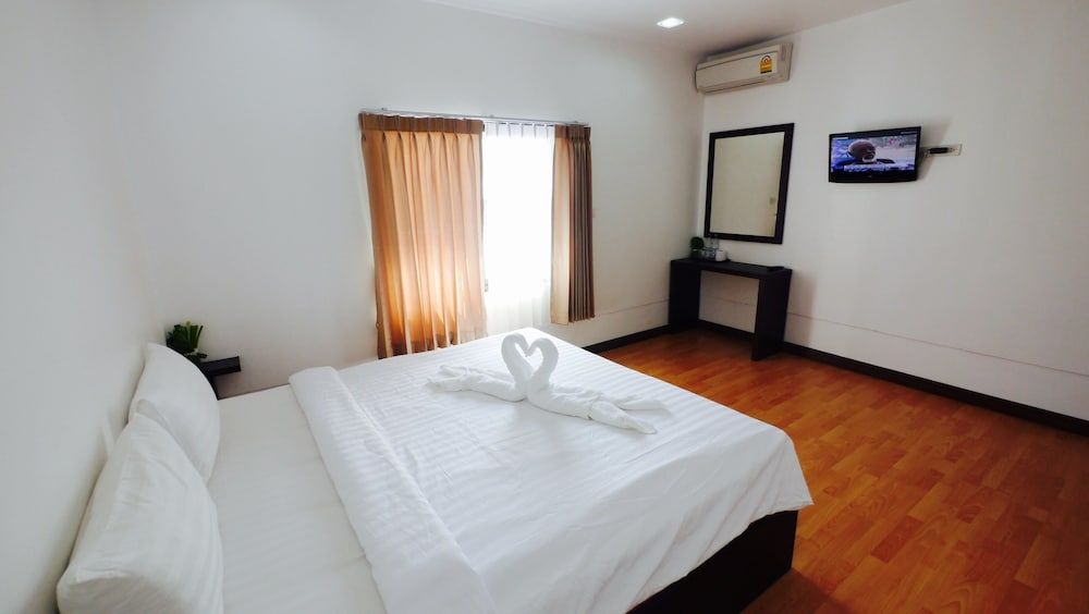 Milano - Chiang Mai - Basic Line Hotel @ Loikroh