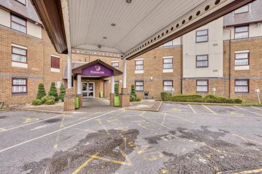 Palermo - Gatwick - Premier Inn London Gatwick Airport A23