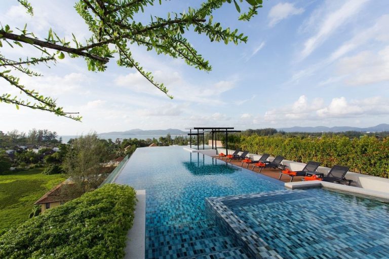 Volo + Hotel Milano - Isola di Phuket - 6th Avenue Surin Beach - Official Account da 695.1€