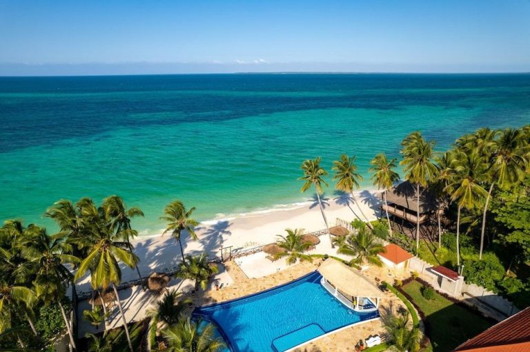 Volo + Hotel Venezia - Pongwe, Zanzibar - Sunny Palms Beach Bungalows da 1323.52€