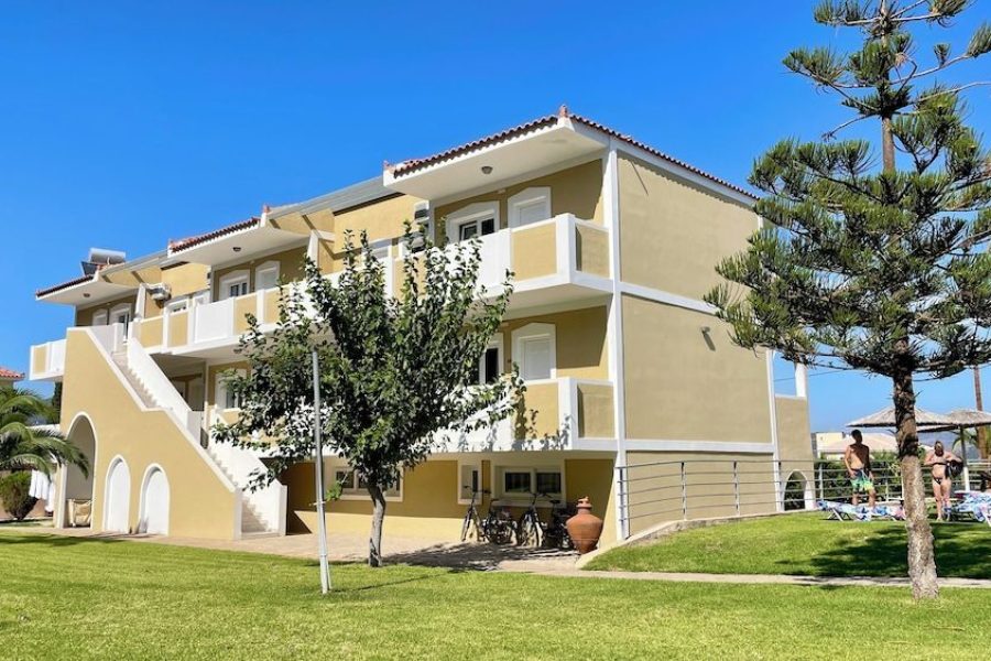 Milano - Samos - Zeus Hotel