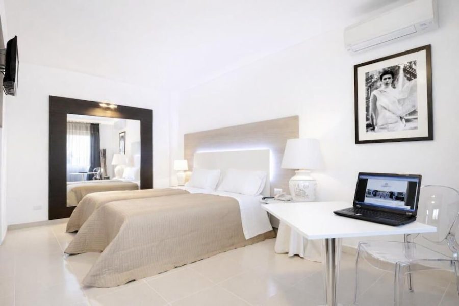 Milano - Sardegna Orientale - Hotel La Corte