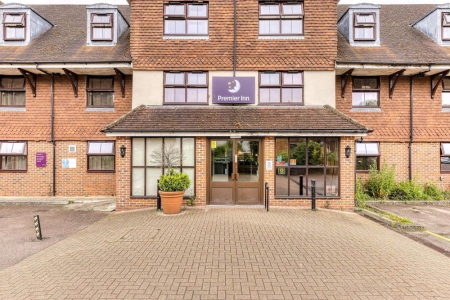 Napoli - Gatwick - Premier Inn London Gatwick South
