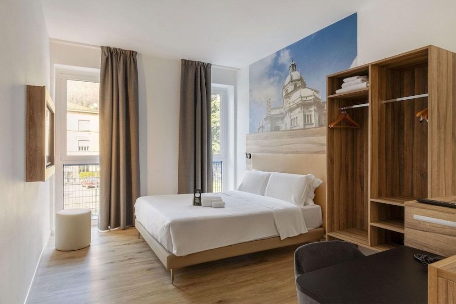 Napoli - Lago di Como - B&B HOTEL Como Baradello