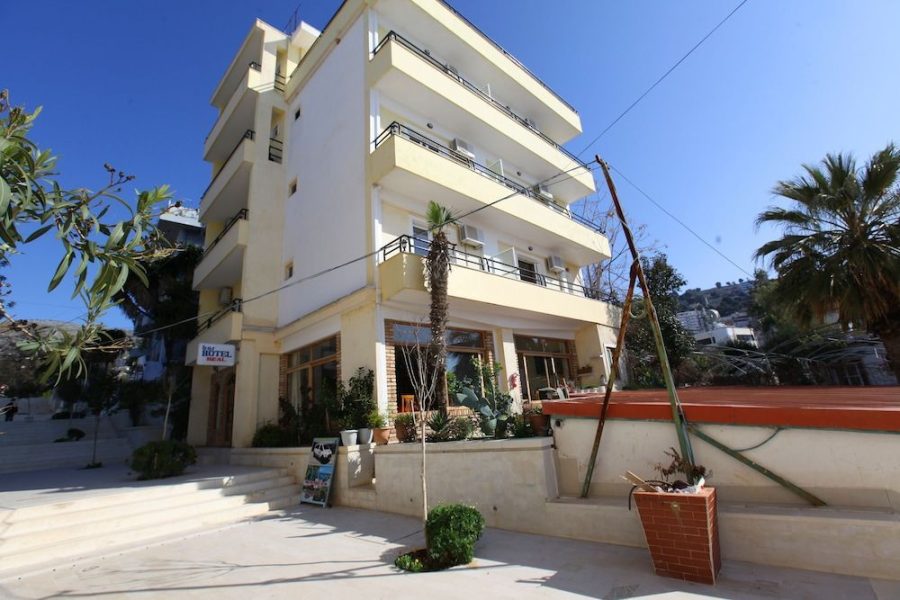 Napoli - Riviera Albanese - Hotel Real