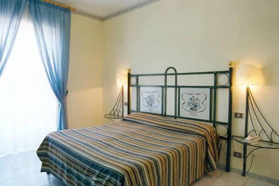 Genova - Sicilia Orientale - Hotel Scala Greca