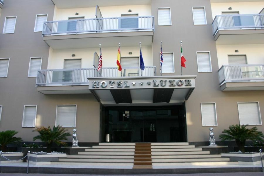 Olbia - Napoli - Hotel Luxor