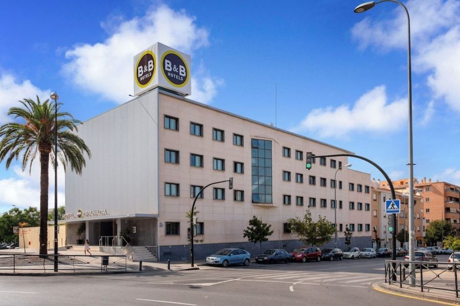 Pisa - Granada - B&B HOTEL Granada Estación