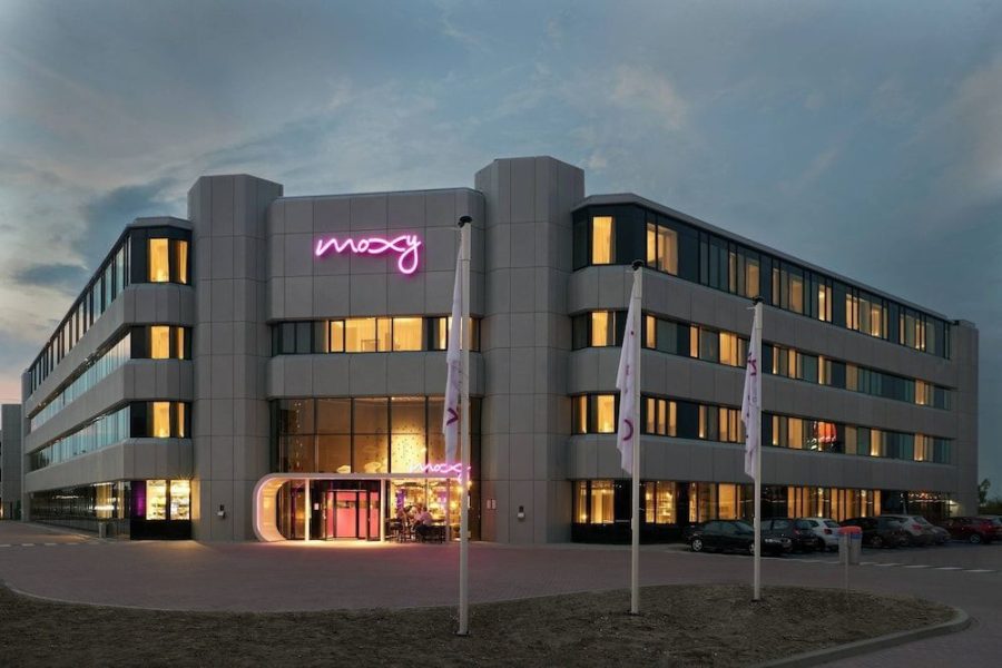 Cagliari - Amsterdam - Moxy Amsterdam Schiphol Airport