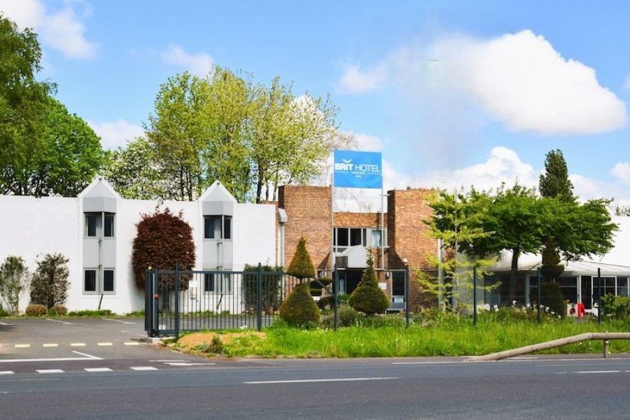 Roma - Caen - BRIT HOTEL Caen Hérouville