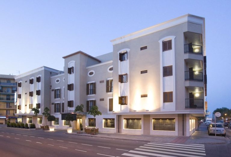 Volo + Hotel Bologna - Costa Blanca - Hotel MR Costa Blanca da 438.7€