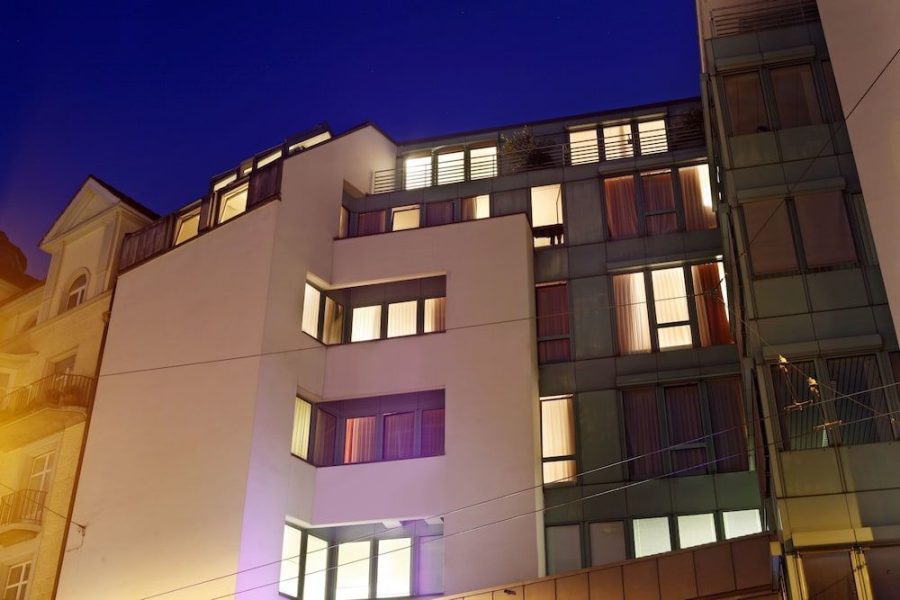 Roma - Lucerna - Ambassador Self Check-in Hotel