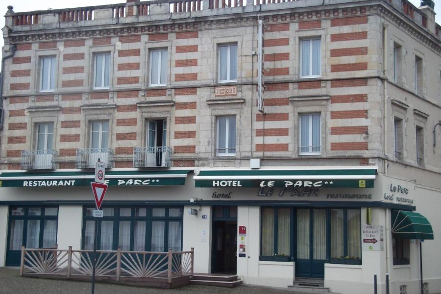 Roma - Moulins - Logis Hotel Le Parc