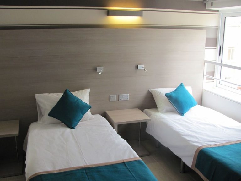 Volo + Hotel Napoli - Malta - Day's Inn Hotel and Residence da 185.48€