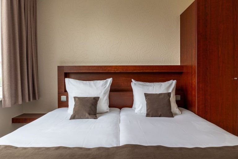 Volo + Hotel Venezia - Regione delle Fiandre - Hotel Olympia in Bruges da 398.64€