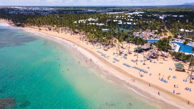 Volo + Hotel Catania - Repubblica Dominicana Est - Area di Punta Cana - Grand Sirenis Punta Cana Resort & Aquagames - All Inclusive da 1978.35€