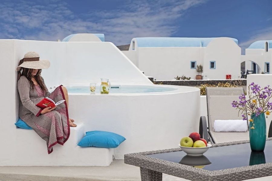 Brindisi - Santorini - Athiri Santorini Hotel
