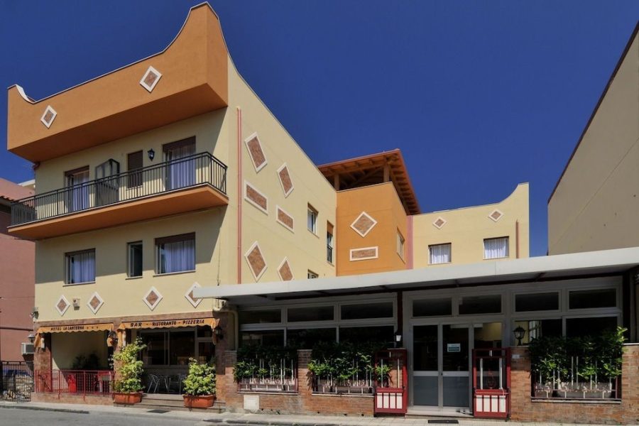 Cagliari - Sicilia Orientale - La Lanterna Hotel