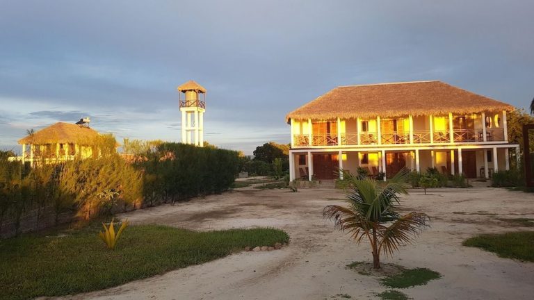 Volo + Hotel Milano - Morondava - Maison Charrette da 1423.76€