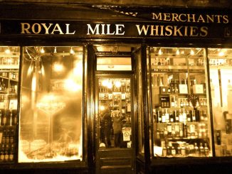tienda de whisky escocés
