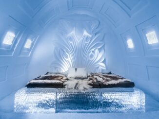 Camera da letto dell'IceHotel Jukkasjärvi, Lapponia svedese