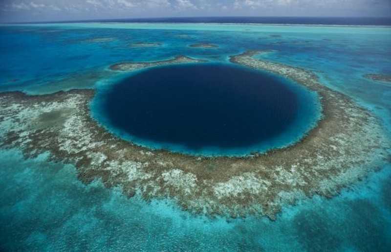 Great Blue Hole - Jad Davenport, National Geographic