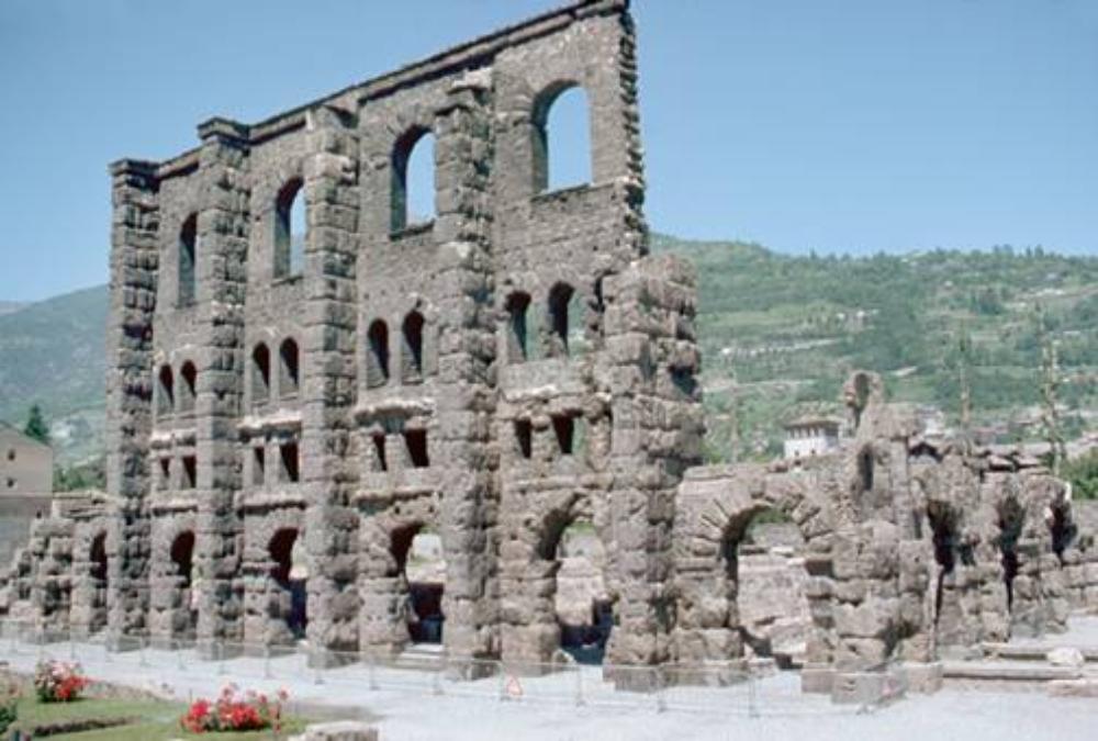 Teatro romano di Aosta, Aosta