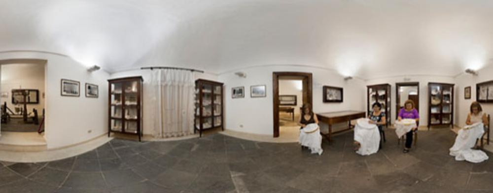 Museo del ricamo e dello sfilato siciliano  Chiaramonte Gulfi