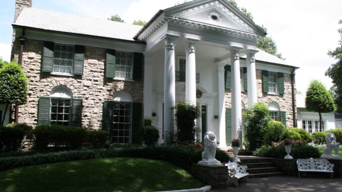 Graceland, la Casa di Elvis Presley a Memphis, nel Tennessee (Stati Uniti)