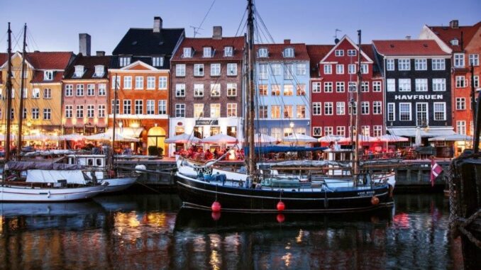 Veduta di Copenaghen, capitale danese - Foto Nyhavn Kim Wyon