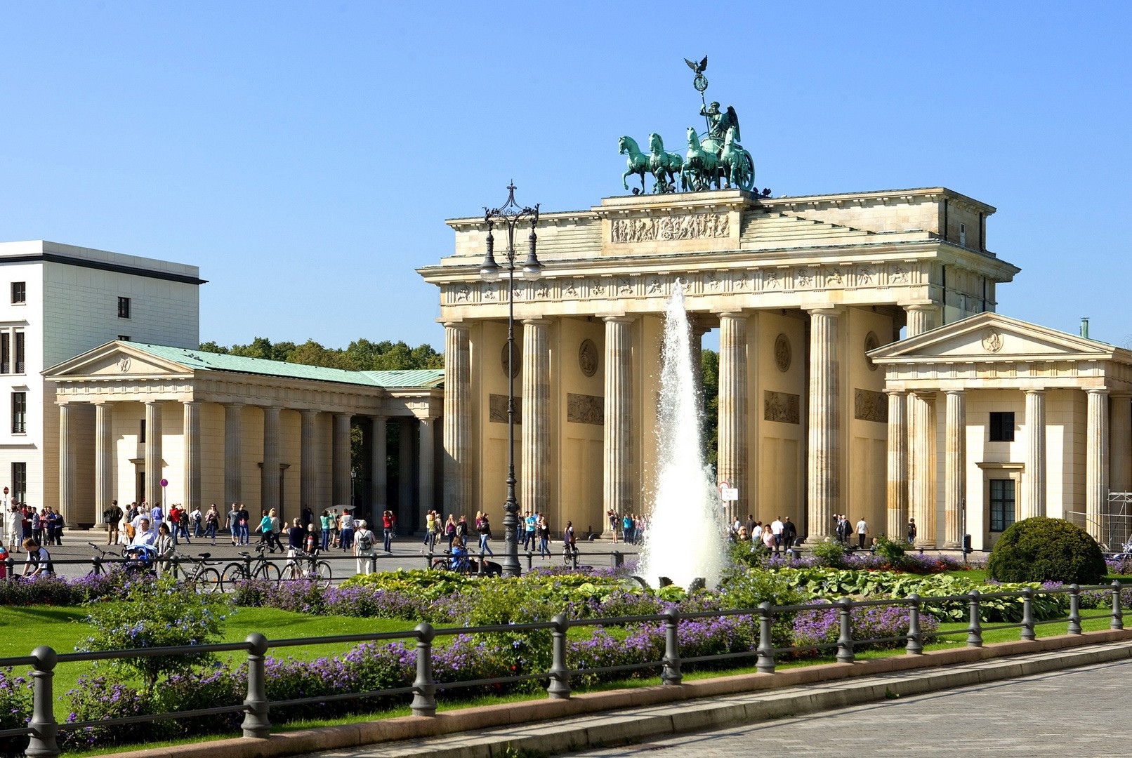 Cosa vedere a Berlino: Porta di Brandeburgo a Berlino ©FotoVisitBerlin