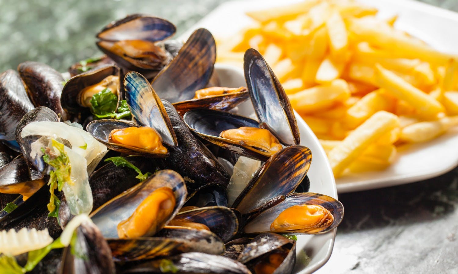What to eat in Antwerp: Moules et frites