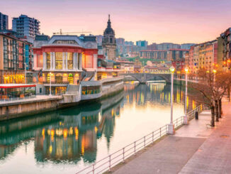Cosa vedere a Bilbao: veduta del lungofiume di Bilbao ©Erasmusu.com