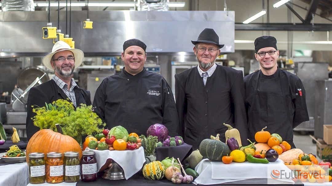 Gli Hutteriti riforniscono di cibo uno dei ranch più lussuosi di tutto il nord-ovest USA