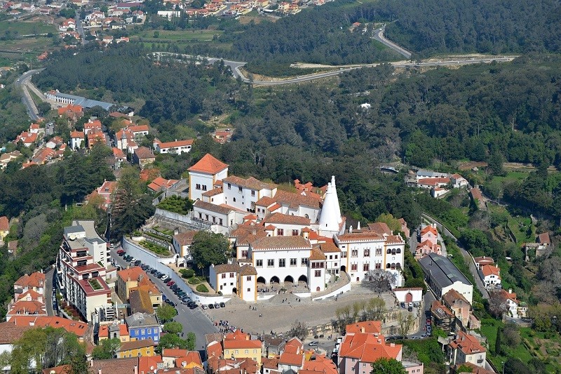 La cittadina di Sintra con il Palazzo Nazionale - Foto di Ana Jimenez