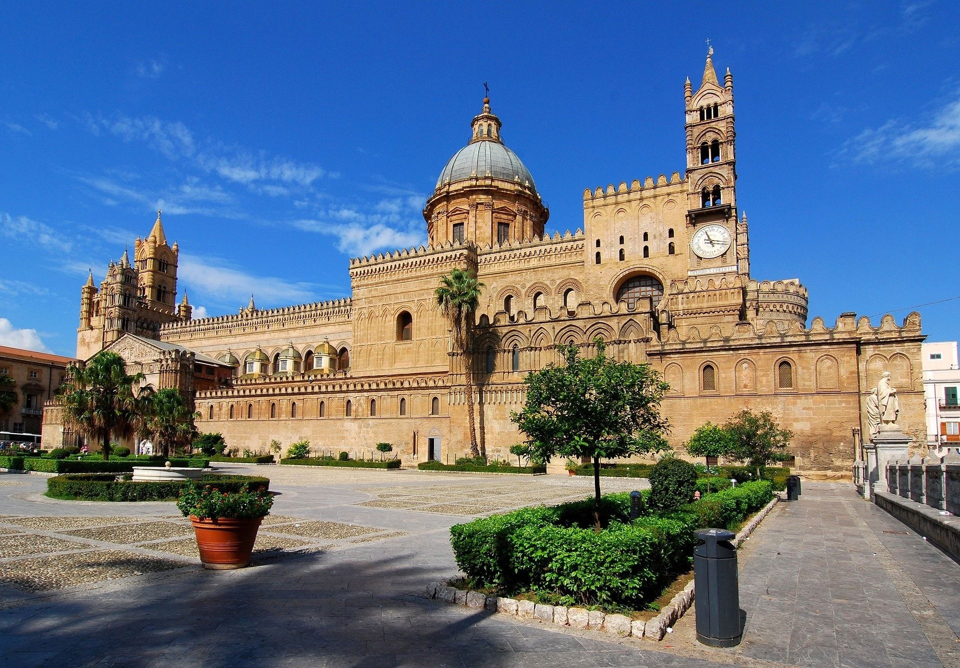 Scorcio di Palermo, la cattedrale - Foto di Salvatore Galle