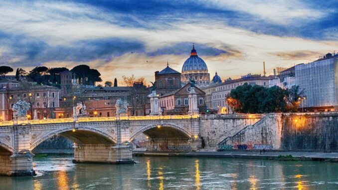 Scorcio di Roma, dal Tevere - Foto di Booth Kates